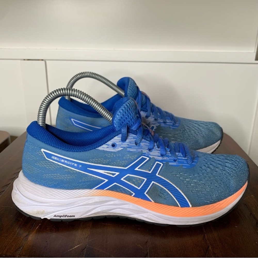Asics Blue and Orange Athletic Shoes with Breathable Mesh and Cushioned Midsole